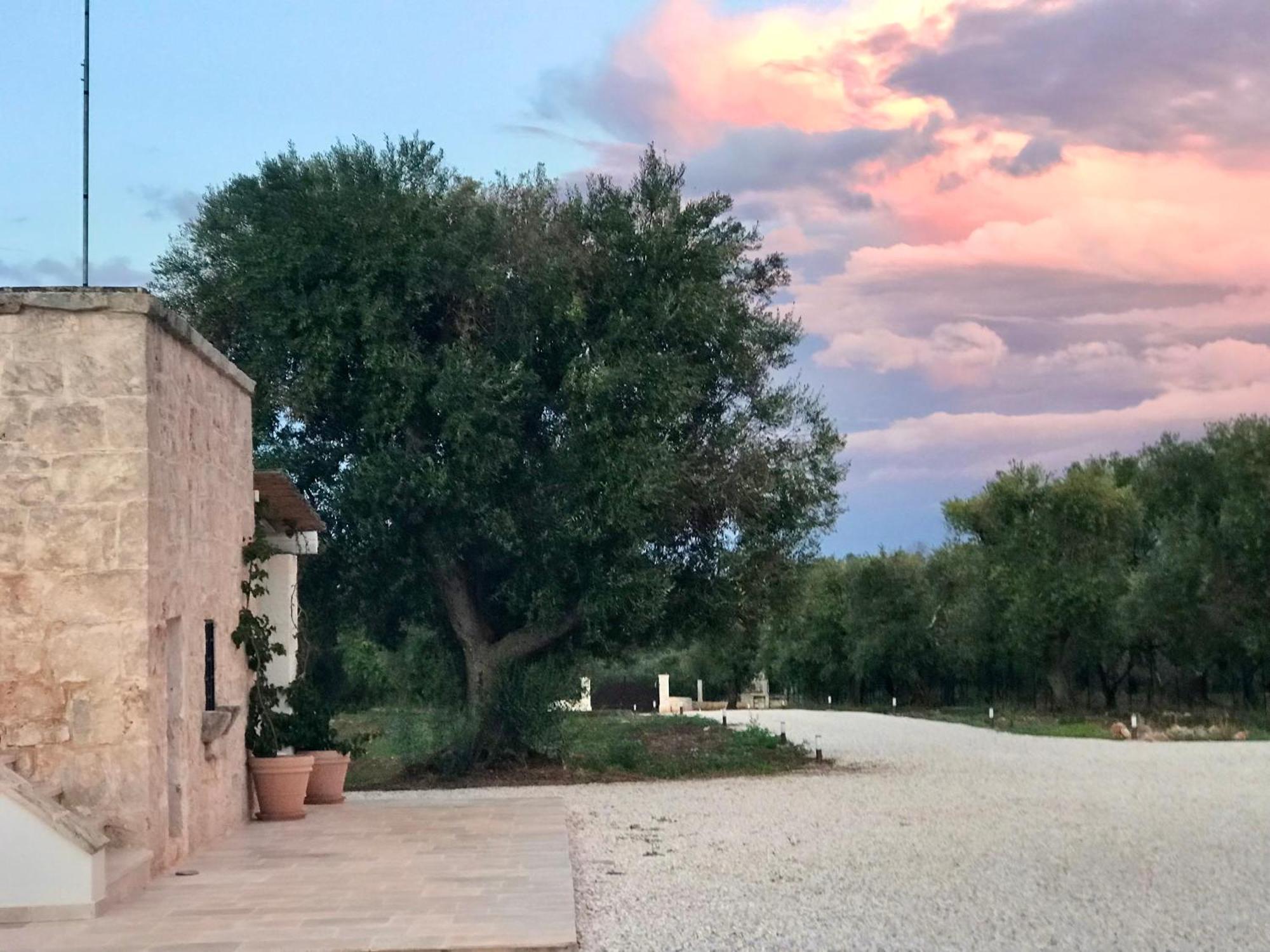 Tenuta La Pomona Ostuni Bagian luar foto